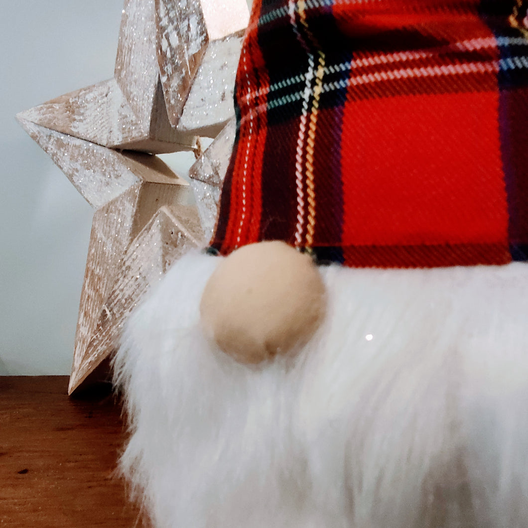 SANTA WITH TARTAN HAT